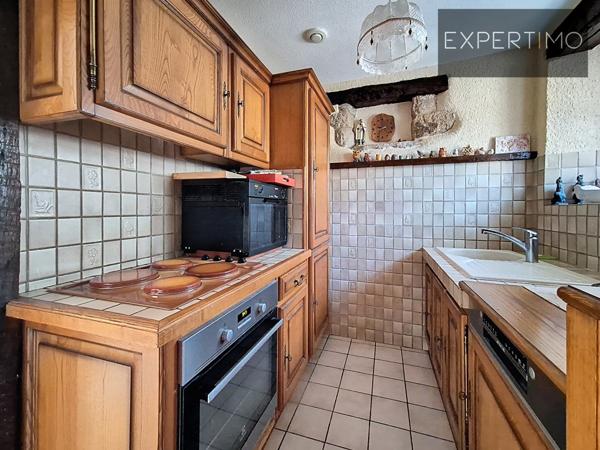 Cassagnes-Bégonhès (12120) Maison de caractères alliant charmes et traditions