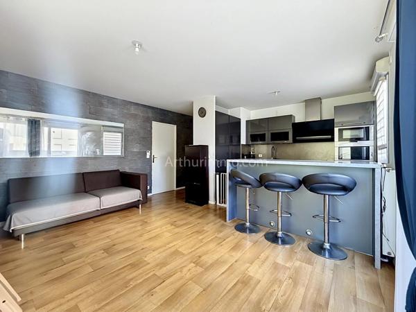 Vente                                                      Appartement
                        
                     4 pièces                      70 m2                     à Limeil-Brévannes