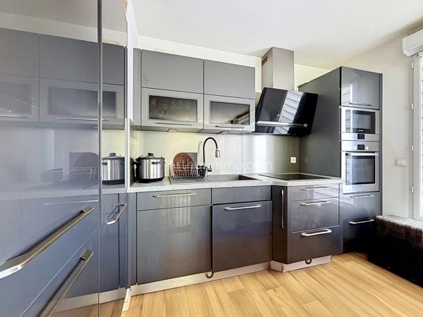 Vente                                                      Appartement
                        
                     4 pièces                      70 m2                     à Limeil-Brévannes