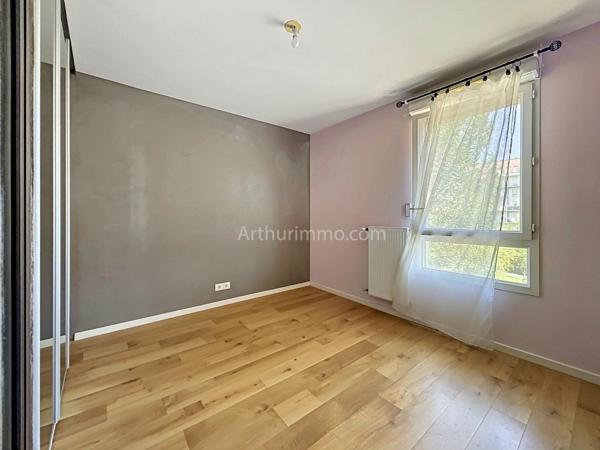 Vente                                                      Appartement
                        
                     4 pièces                      70 m2                     à Limeil-Brévannes