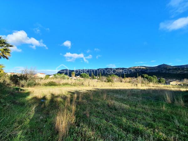 Terrain de 1 522 m²