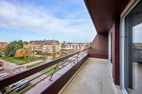 Appartement 2 pièces, cabine, balcon, parking, cave