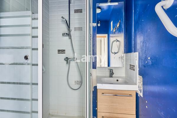 Appartement 2 pièces, cabine, balcon, parking, cave