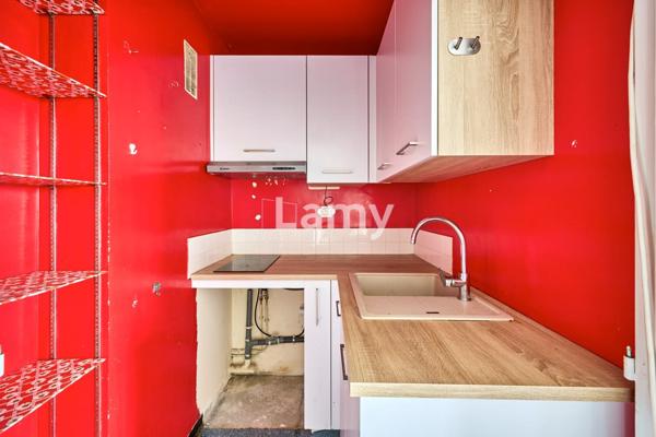 Appartement 2 pièces, cabine, balcon, parking, cave