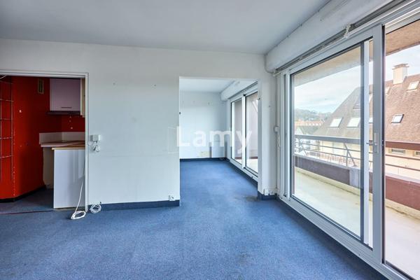 Appartement 2 pièces, cabine, balcon, parking, cave