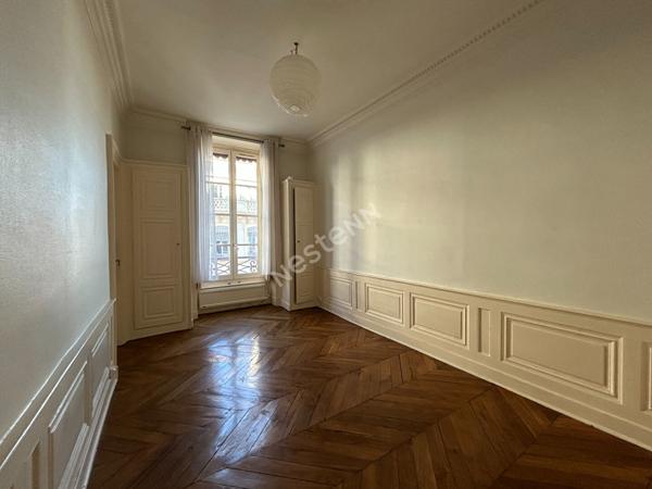 Lyon 6 / Foch Appartement T3 de 86,78 m² - Garage + cave