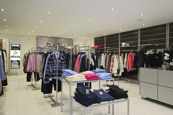 Fonds De Commerce
        
        - 84 m² 85 000 € *