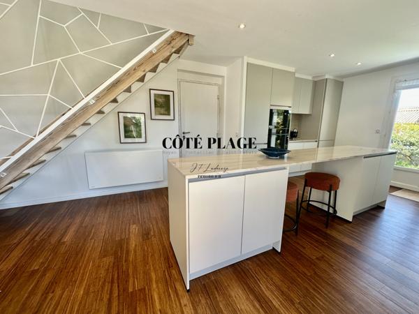 Vaux-sur-Mer (17640) VAUX /MER MAISON RÉNOVÉE AU PRIX DE 580 000 € FAI