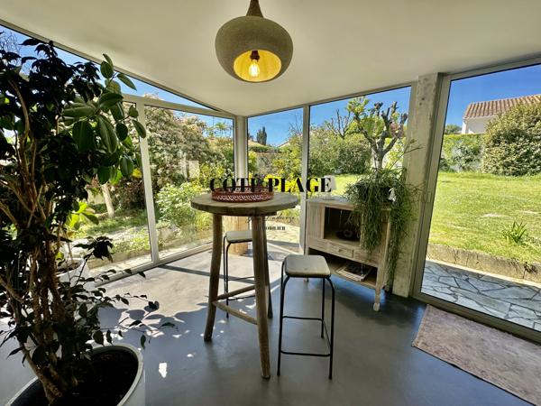 Vaux-sur-Mer (17640) VAUX /MER MAISON RÉNOVÉE AU PRIX DE 580 000 € FAI