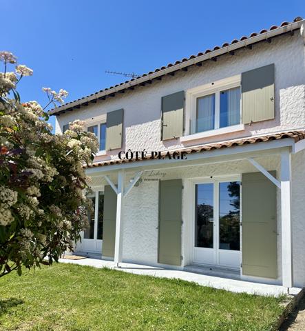 Vaux-sur-Mer (17640) VAUX /MER MAISON RÉNOVÉE AU PRIX DE 580 000 € FAI