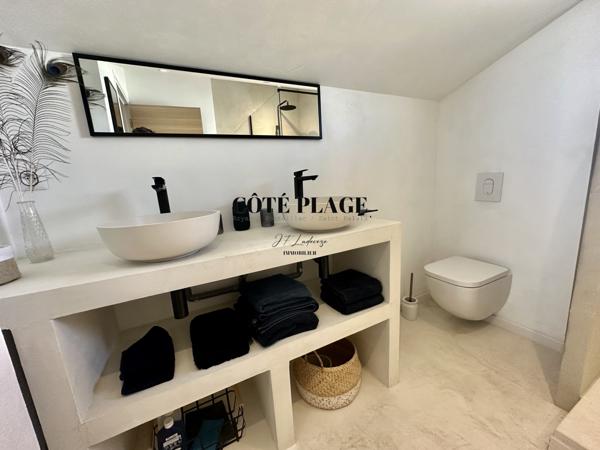 Vaux-sur-Mer (17640) VAUX /MER MAISON RÉNOVÉE AU PRIX DE 580 000 € FAI