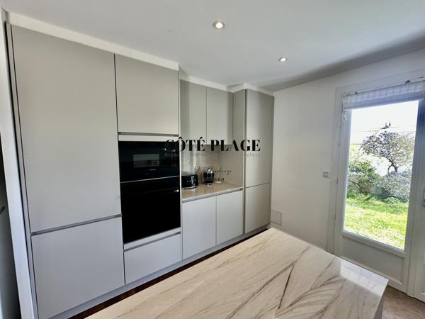 Vaux-sur-Mer (17640) VAUX /MER MAISON RÉNOVÉE AU PRIX DE 580 000 € FAI