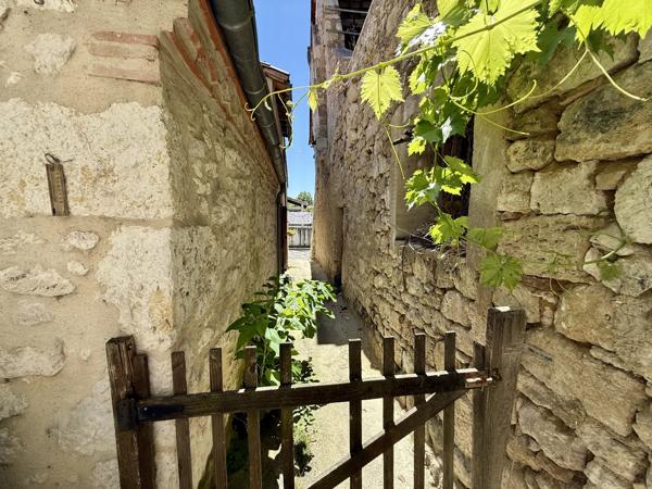 Charmante maison en pierres à Eymet