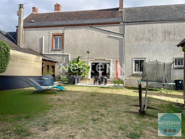 COUP DE COEUR ! Maison de bourg 4 chambres - Belle pièce de vie - Terrain clos avec dépendances