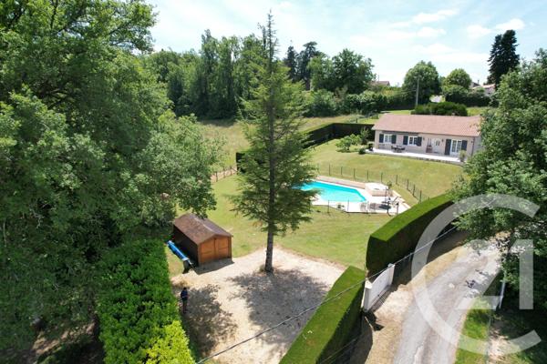 Maison à vendre  5 pièces - 140 m2 CHAMPCEVINEL - 24