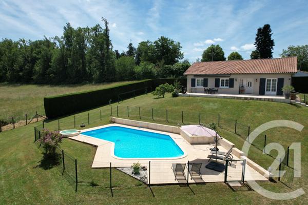 Maison à vendre  5 pièces - 140 m2 CHAMPCEVINEL - 24