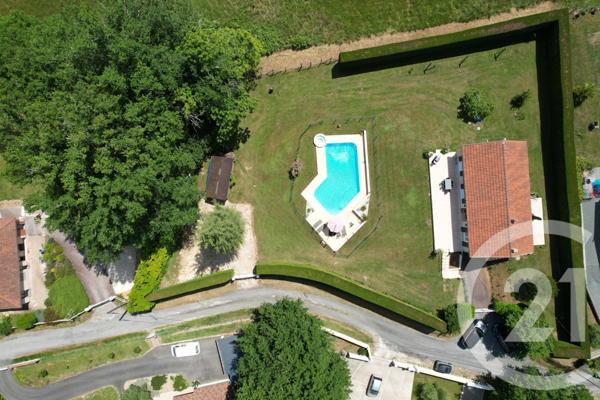 Maison à vendre  5 pièces - 140 m2 CHAMPCEVINEL - 24