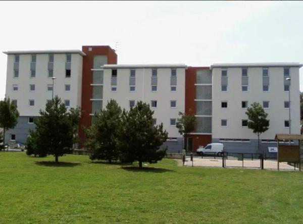 INVESTISSEMENT LOCATIF – Clermont-Ferrand – Résidence Étudiante Stud'City Boris Vian - 5,05% de rentabilité