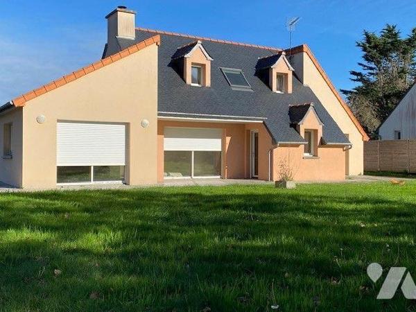 A vendre à Trégastel (22730) en Côtes-d'Armor (22), une maison construite en 2018, d'une surfac...