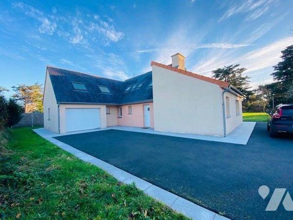 A vendre à Trégastel (22730) en Côtes-d'Armor (22), une maison construite en 2018, d'une surfac...
