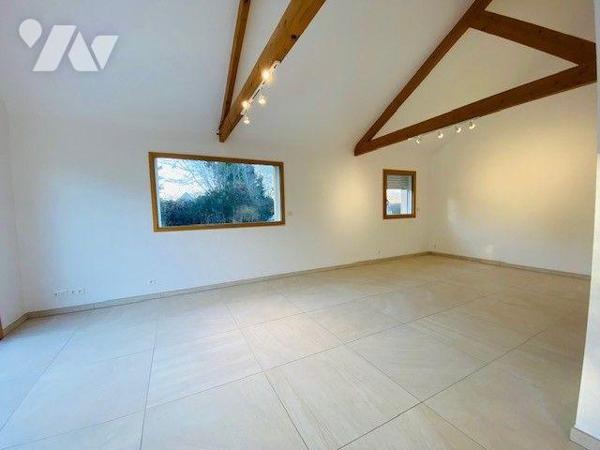 A vendre à Trégastel (22730) en Côtes-d'Armor (22), une maison construite en 2018, d'une surfac...