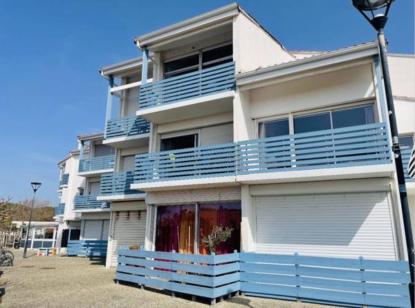 Appartement de deux chambres avec place de parking, en bord de mer à Biscarrosse