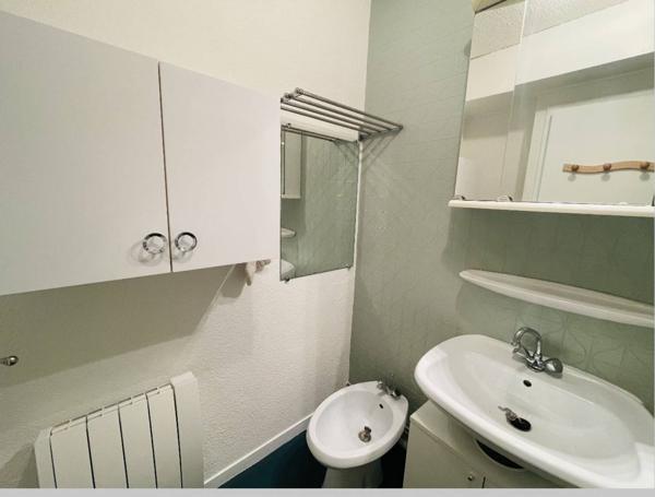 Appartement de deux chambres avec place de parking, en bord de mer à Biscarrosse