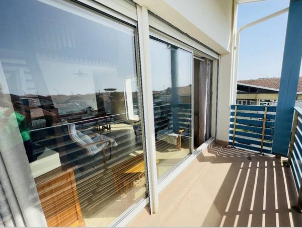 Appartement de deux chambres avec place de parking, en bord de mer à Biscarrosse