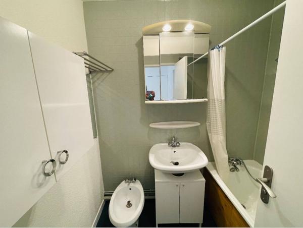 Appartement de deux chambres avec place de parking, en bord de mer à Biscarrosse