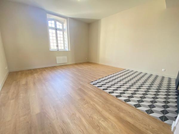 NARBONNE - Appartement T2 rénové - Quai Dillon