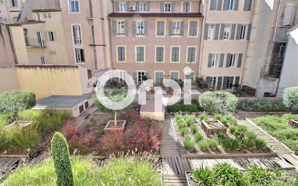 Appartement à vendre    1 pièce • 35 m2 Marseille 1