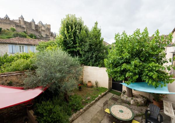 Immeubles de rapport avec extérieur