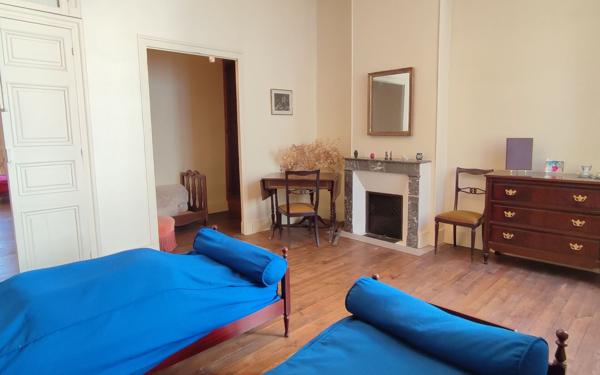 Maison à vendre    5 pièces • 240 m2 Vic-en-Bigorre