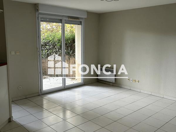Location Appartement 2 pièces 45.3 m² - RUE TOLSTOI Agen 47000