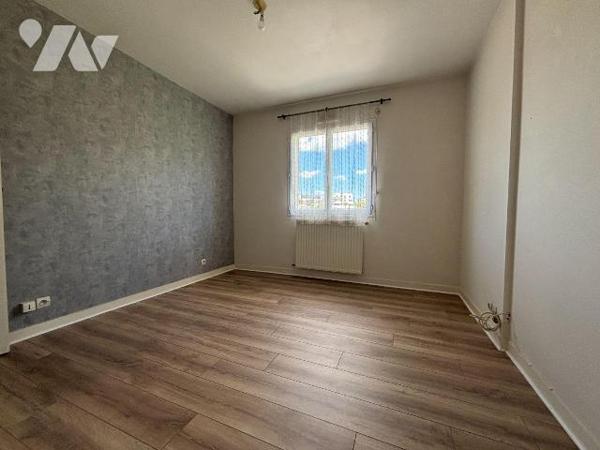 NOUVEAUTE Trente-Cinq Notaires ! 

Sur la commune de PACE, au calme d'une impasse à proximité...