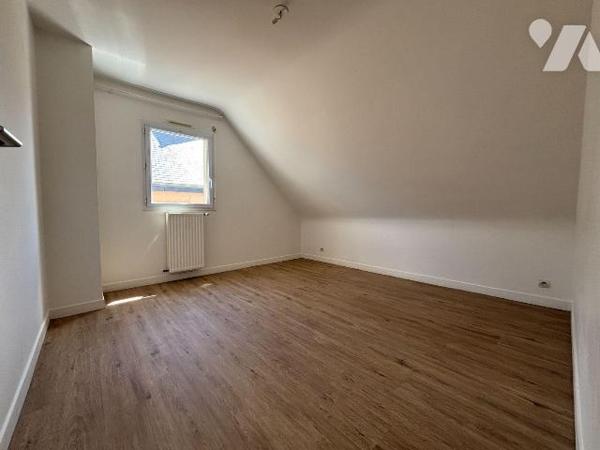 NOUVEAUTE Trente-Cinq Notaires ! 

Sur la commune de PACE, au calme d'une impasse à proximité...