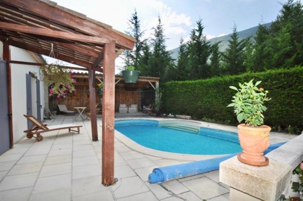 Dpt Alpes de Haute Provence (04), à vendre CASTELLANE maison 5 pièces - 143 m² - Terrain de 1143 m² - Plain pied