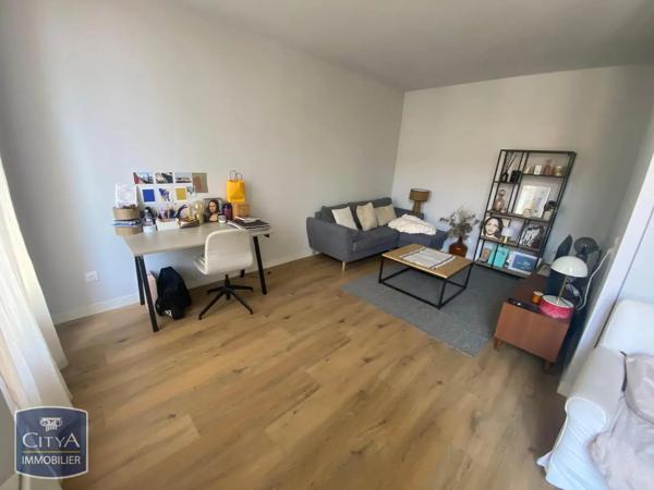 Appartement à louer 2 pièces 44.46m² Toulon (83000)