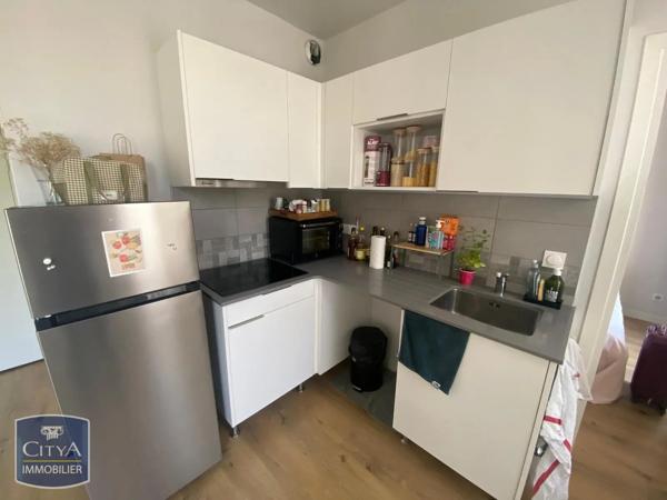 Appartement à louer 2 pièces 44.46m² Toulon (83000)