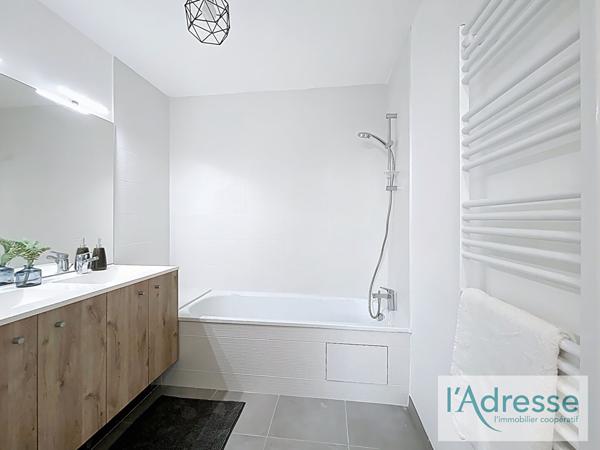 APPARTEMENT NEUF LIVRÉ IMMÉDIATEMENT :-) DERNIER ÉTAGE AVEC TERRASSE - CASTELGINEST