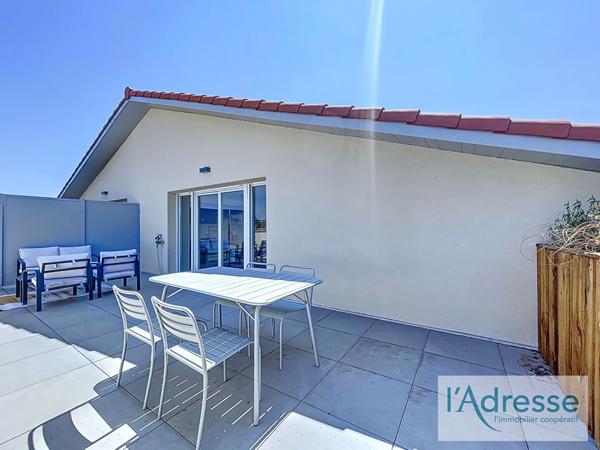 APPARTEMENT NEUF LIVRÉ IMMÉDIATEMENT :-) DERNIER ÉTAGE AVEC TERRASSE - CASTELGINEST