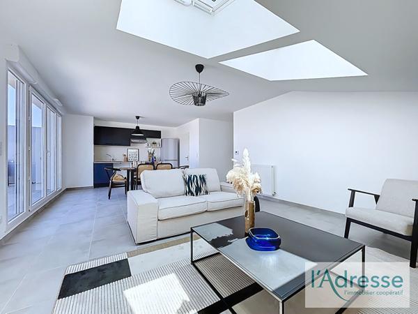 APPARTEMENT NEUF LIVRÉ IMMÉDIATEMENT :-) DERNIER ÉTAGE AVEC TERRASSE - CASTELGINEST