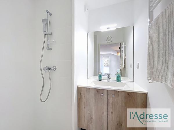 APPARTEMENT NEUF LIVRÉ IMMÉDIATEMENT :-) DERNIER ÉTAGE AVEC TERRASSE - CASTELGINEST