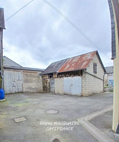 A Vendre -  Maison de bourg rénovée – 190 m² – 5 chambres – équipements modernes : une opportunité rare au centre bourg. MORTAIN (50)