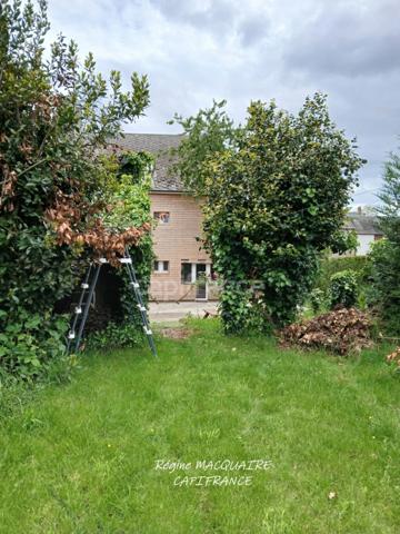 A Vendre -  Maison de bourg rénovée – 190 m² – 5 chambres – équipements modernes : une opportunité rare au centre bourg. MORTAIN (50)