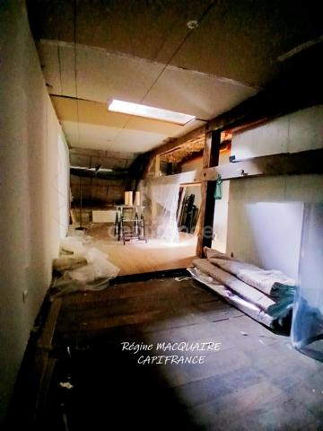 A Vendre -  Maison de bourg rénovée – 190 m² – 5 chambres – équipements modernes : une opportunité rare au centre bourg. MORTAIN (50)