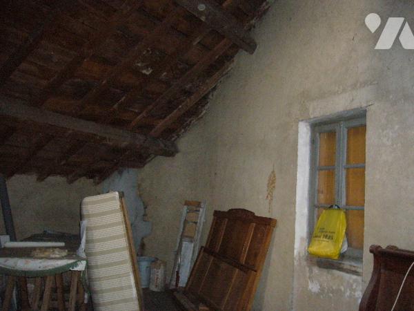 MAISON DE VILLE AU CENTRE DE LE MAYET DE MONTAGNE