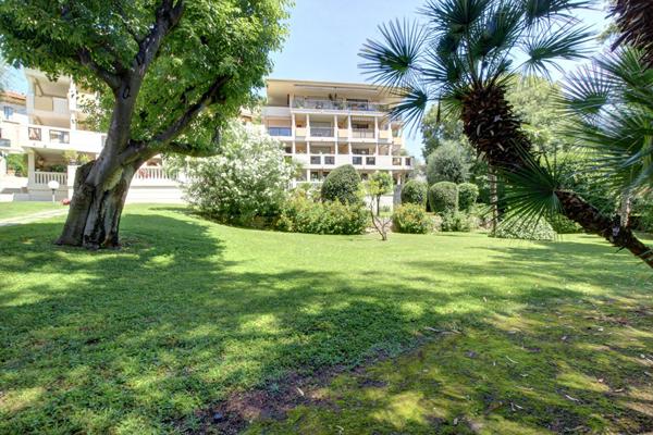 Appartement Cannes 3 pièces 67 m2 avec Terrasse et Garage - Résidence de Prestige, Cannes Petit Juas