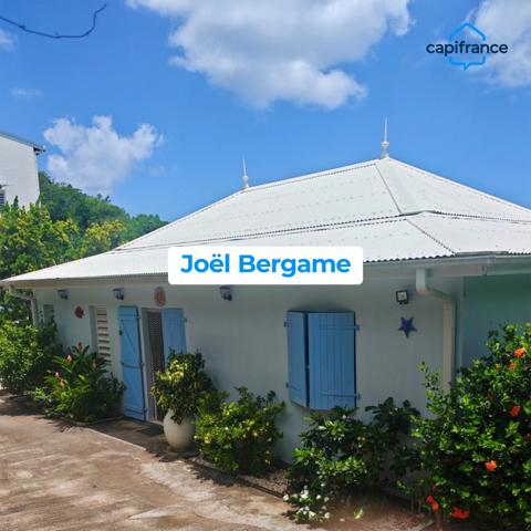 Coup de cœur pour cette villa F5 à l'Anse à L'Ane aux Trois-Ilets.