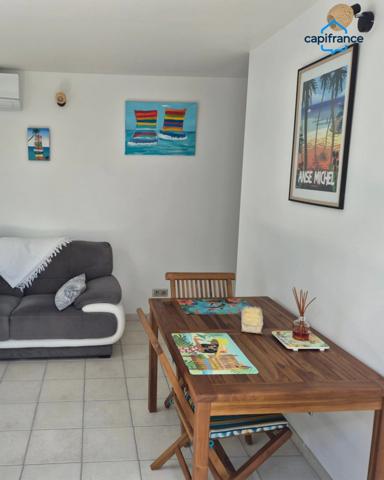 Coup de cœur pour cette villa F5 à l'Anse à L'Ane aux Trois-Ilets.